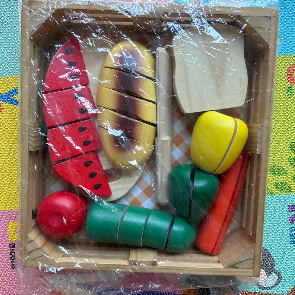 Melissa & Doug Cutting Food Playset
